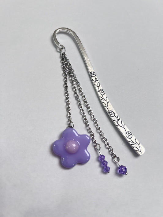 Adorable Lavender Stained Glass Fused Daisy and Crystal Bead Metal Bookmark! Carefully crafted with crystal beads and a stained glass daisy to elevate the cuteness vibes as you read!